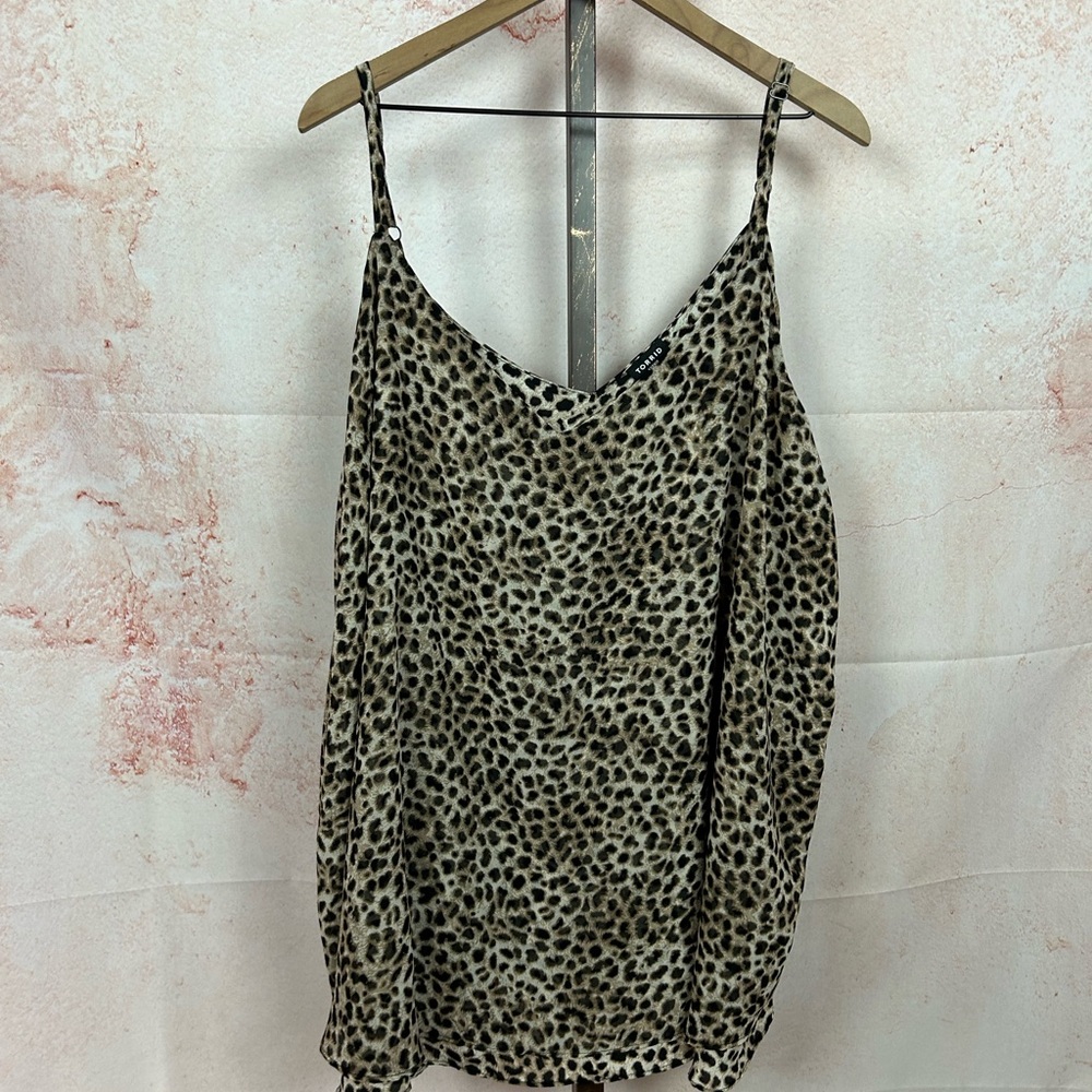 TORRID sophie leopard print tank top size 5X animal v-neck lined shirt